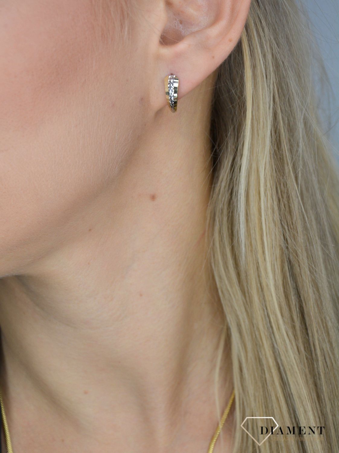 Złote kolczyki 333 droga z białego złota KL 6183 333.jpg